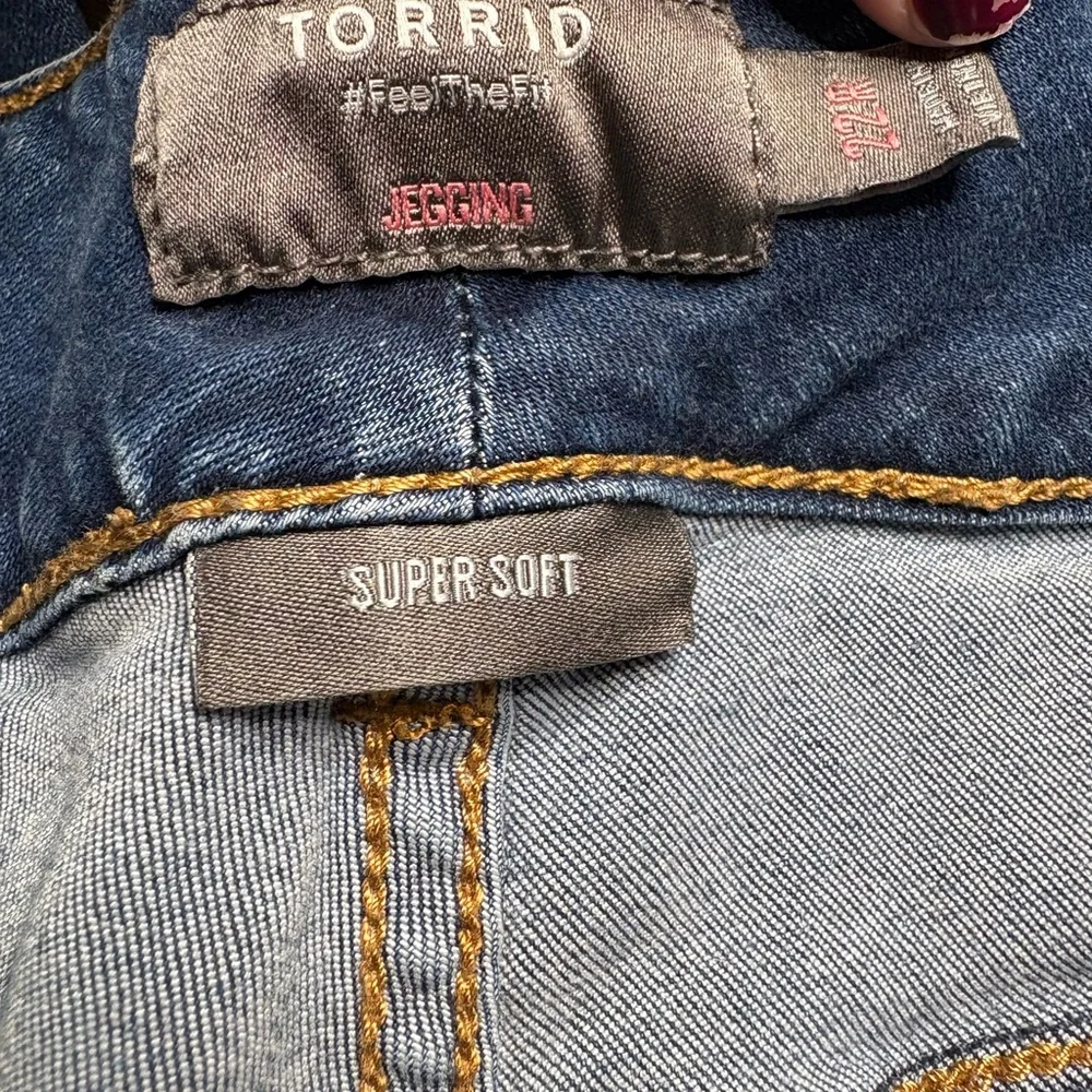 Torrid Womens Jeans Size 22R Jeggings Med Wash Blue Super Soft High Rise Stretch - Picture 10 of 15
